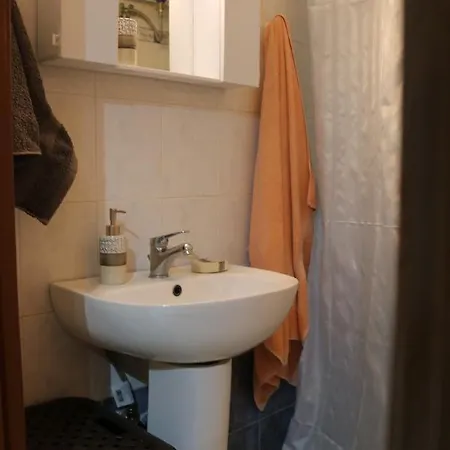 Semi-basement 50sqm Near Citycenter