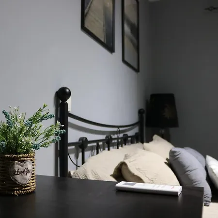 Semi-basement 50sqm Near Citycenter Apartment