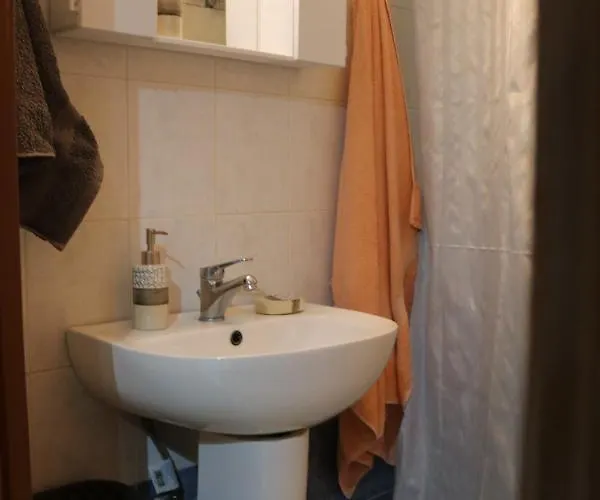 Semi-basement 50sqm Near Citycenter